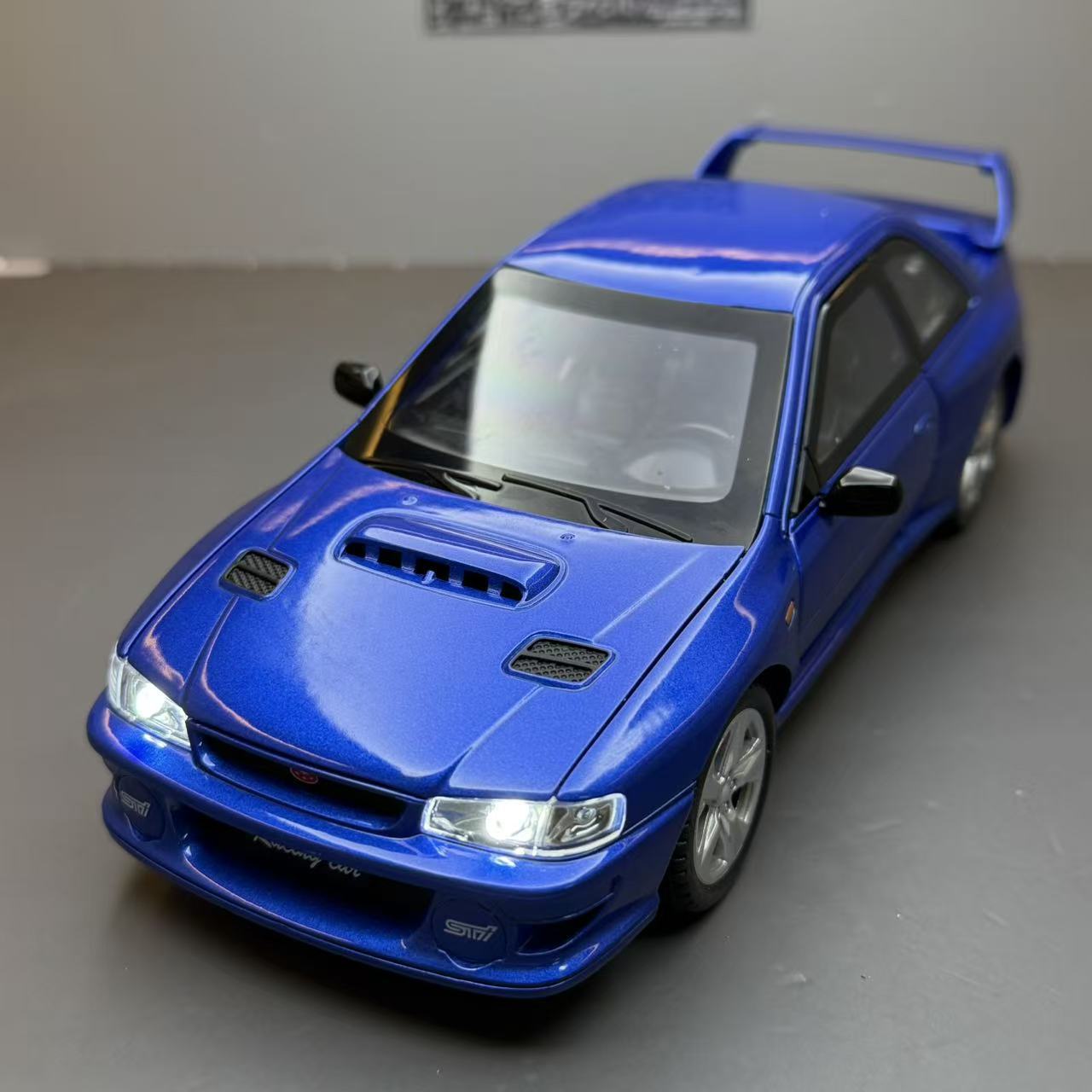 سيارة رياضية WRX STI بمقياس 1: - مراجعة Model Kit Mustang وسعره
