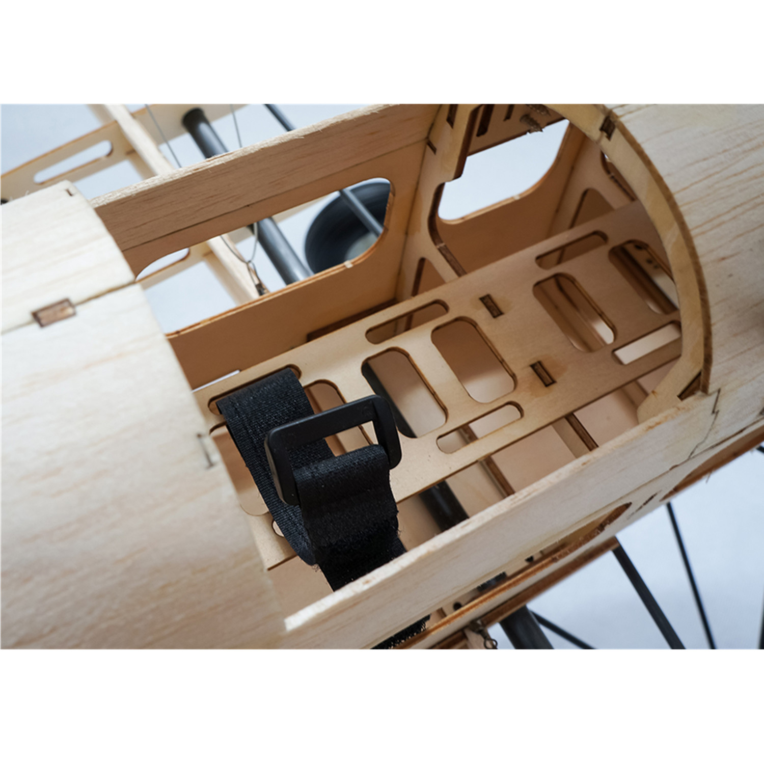 طقم طائرة RC مقطوعة بالليزر من - مراجعة Frame Model Kit وسعره