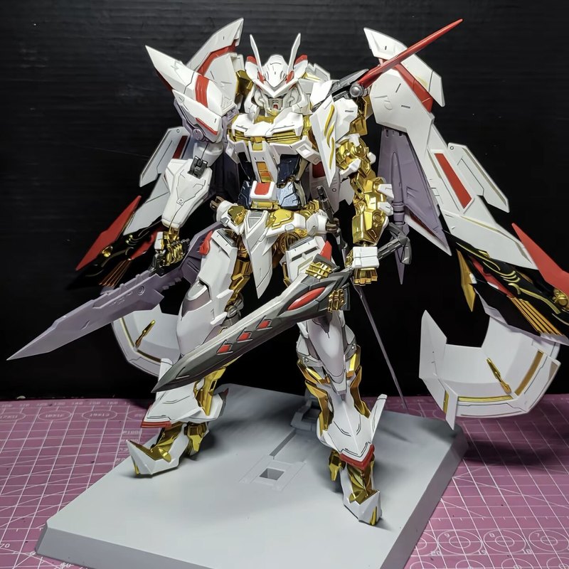 8826 Mg 1 100 أستراي جولد فريم - مراجعة Model Kit Daban وسعره