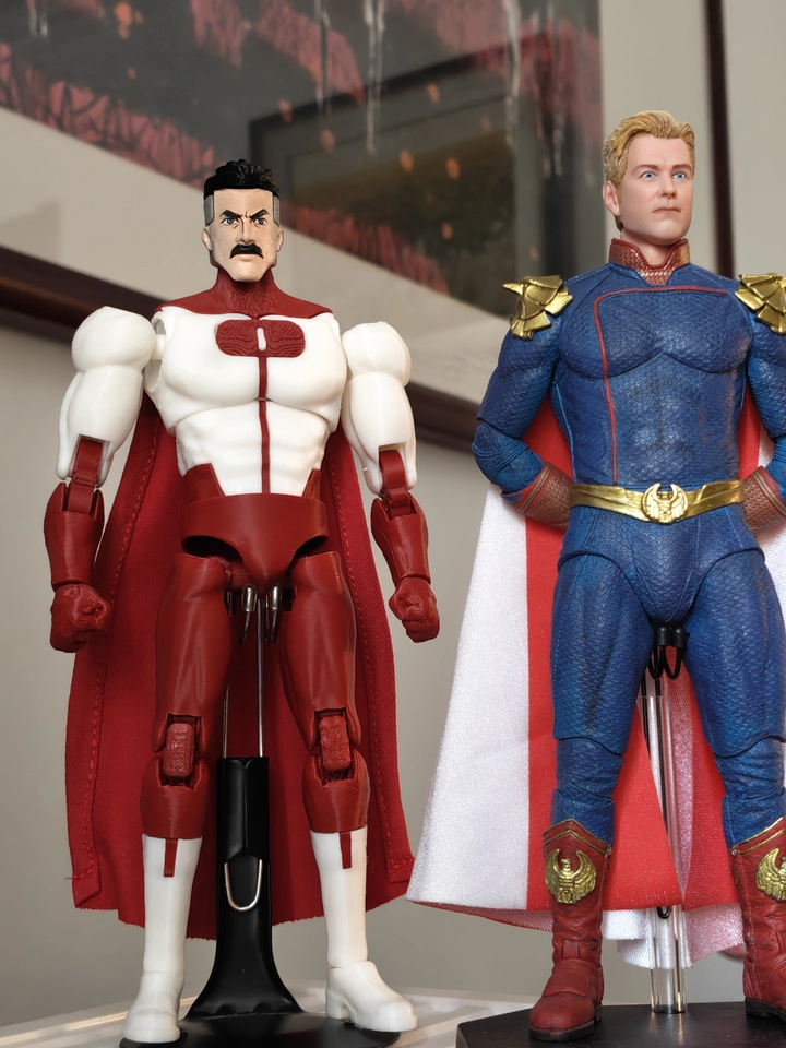 تمثال أومينيمان إنفينسيبل متعد - مراجعة Model Kit Ultron وسعره