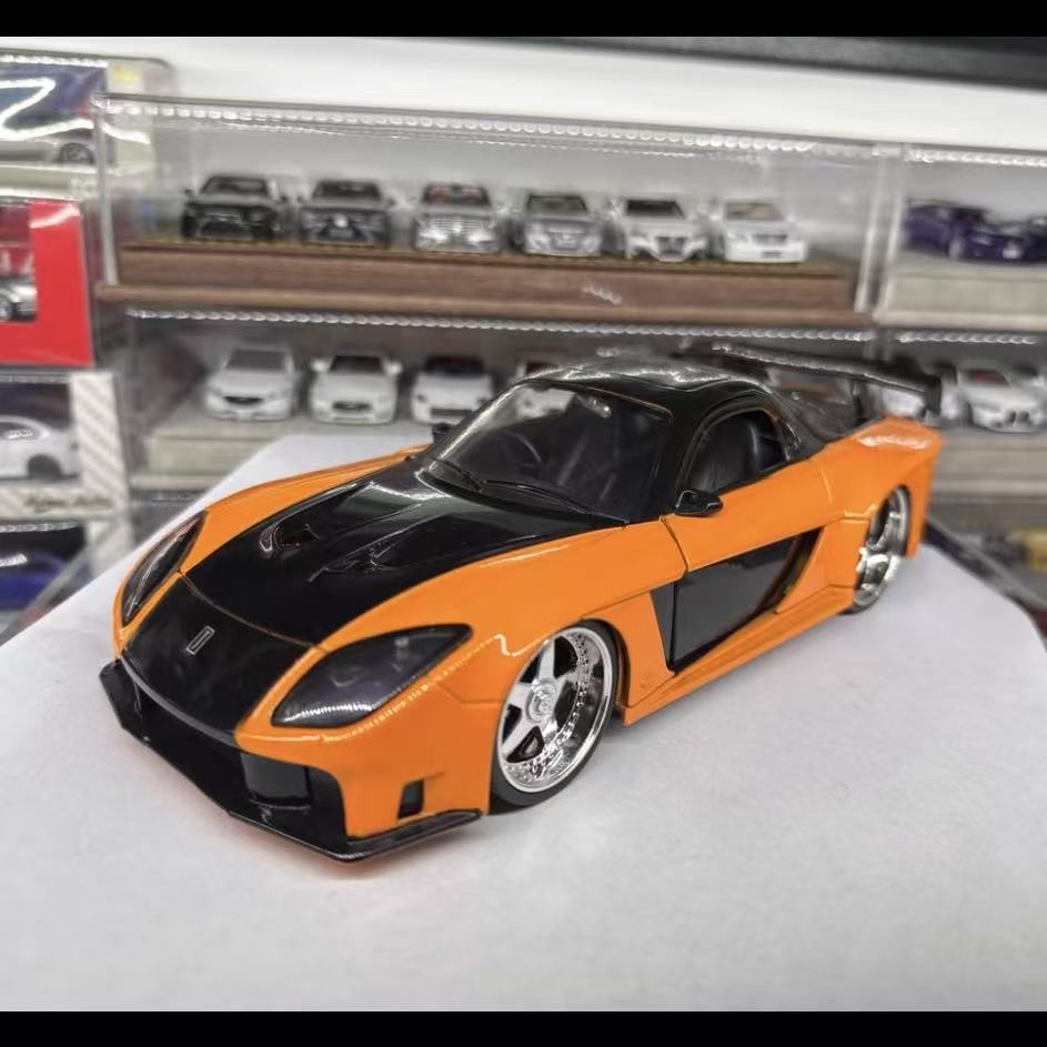 نموذج سيارة JADA 1:24 طوكيو در - مراجعة Model Kit Mustang وسعره