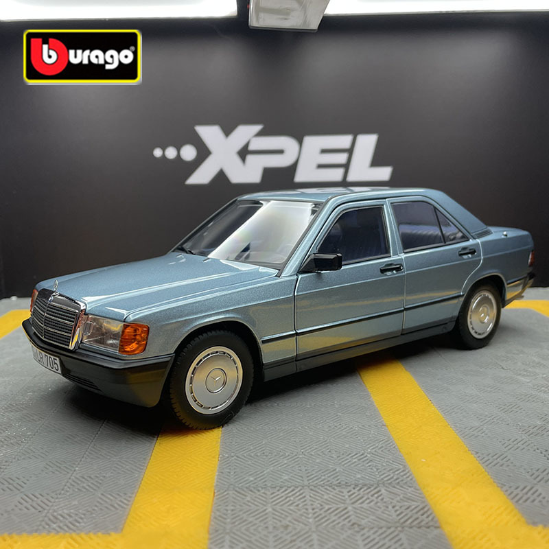 طراز سيارة كلاسيكي من Bburago- - مراجعة Model Kit Alfa Romeo وسعره
