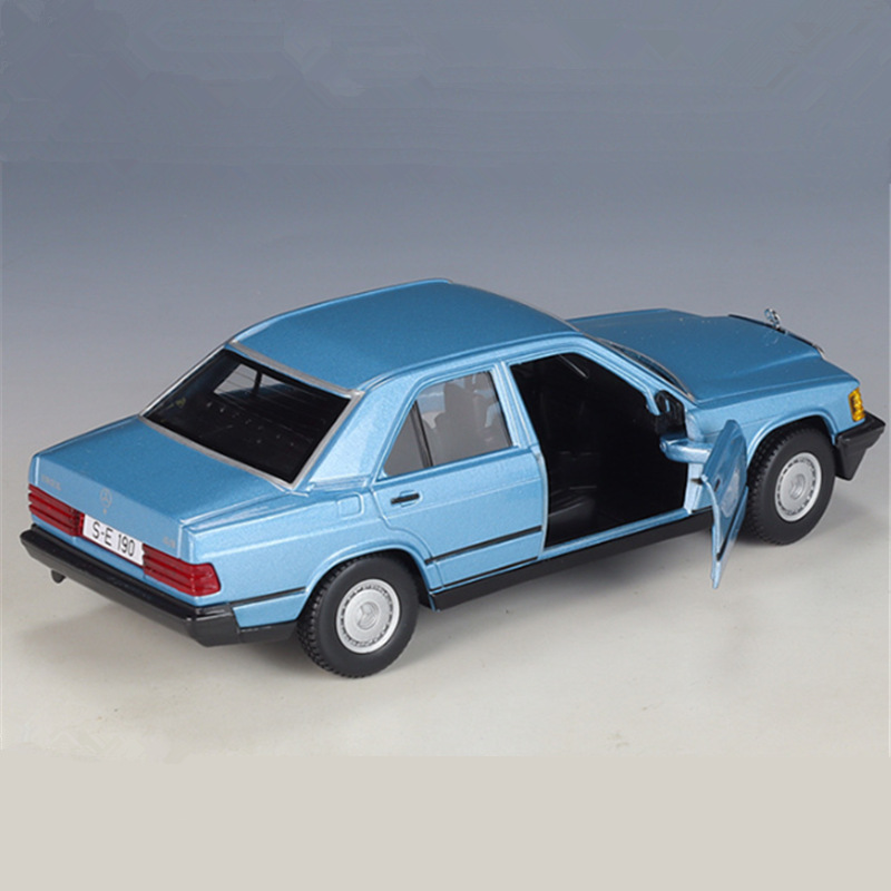 طراز سيارة كلاسيكي من Bburago- - مراجعة Model Kit Alfa Romeo وسعره